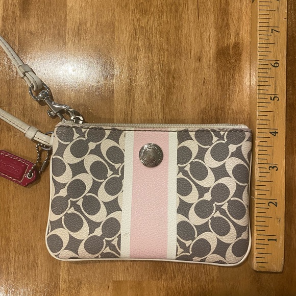 Coach Wristlet - Picture 3 of 4